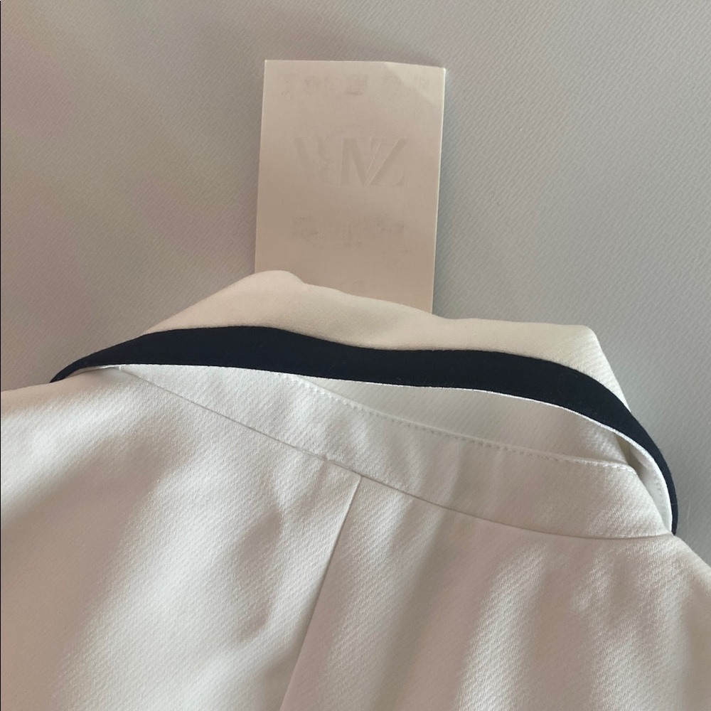 White Double-Breasted Vest with Black Trim. Nwt from Zara. Size large. - Picture 6 of 6